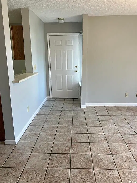 2 bed, 2.0 bath, 925 sqft, $1,700 — Photo 3