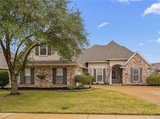 111 Devereaux Dr, Bossier City, LA 71111