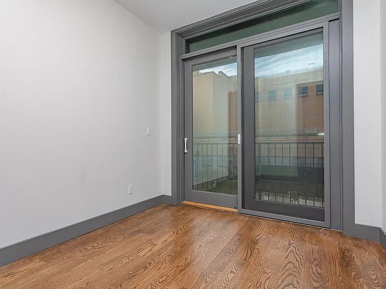 1295 Greene Ave #3A — Photo 8
