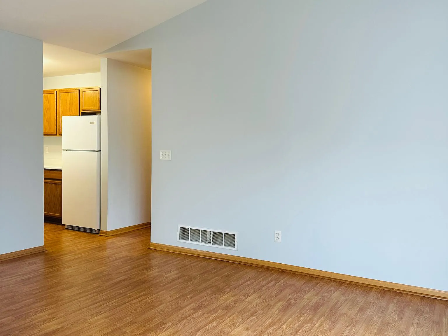 2 bed, 1060 sqft, $1,650 — Photo 4