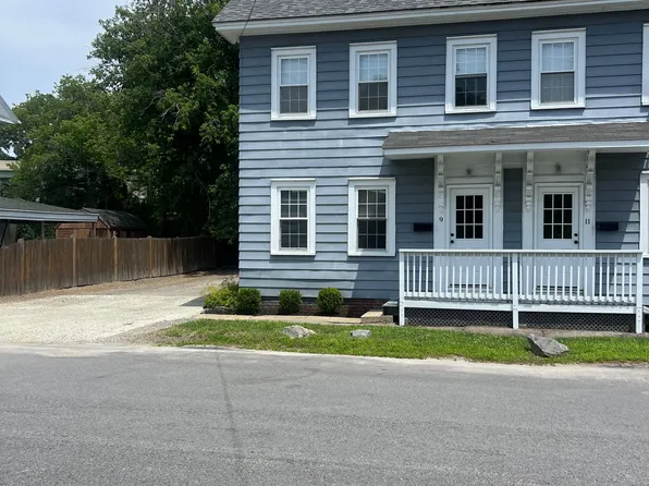 9 Charles St, Dover, NH 03820