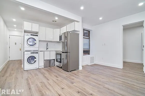 Rented by REAL New York | media 9