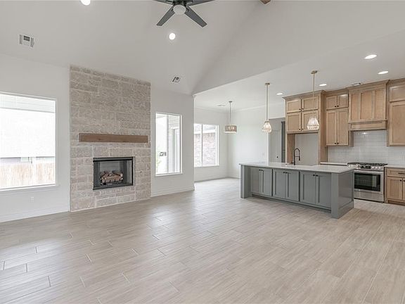 4th image of 9329 SW 42nd St