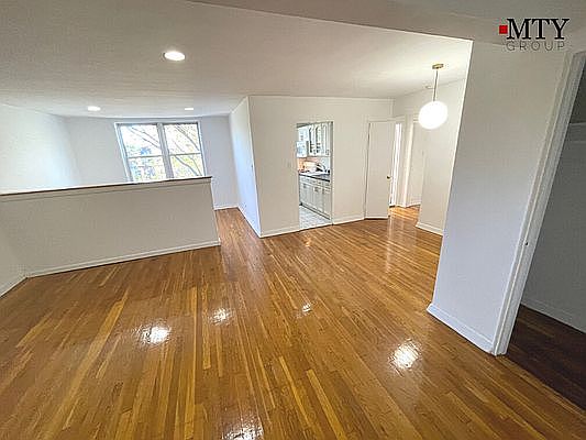 1st image of 5505 Woodside Ave APT 318
