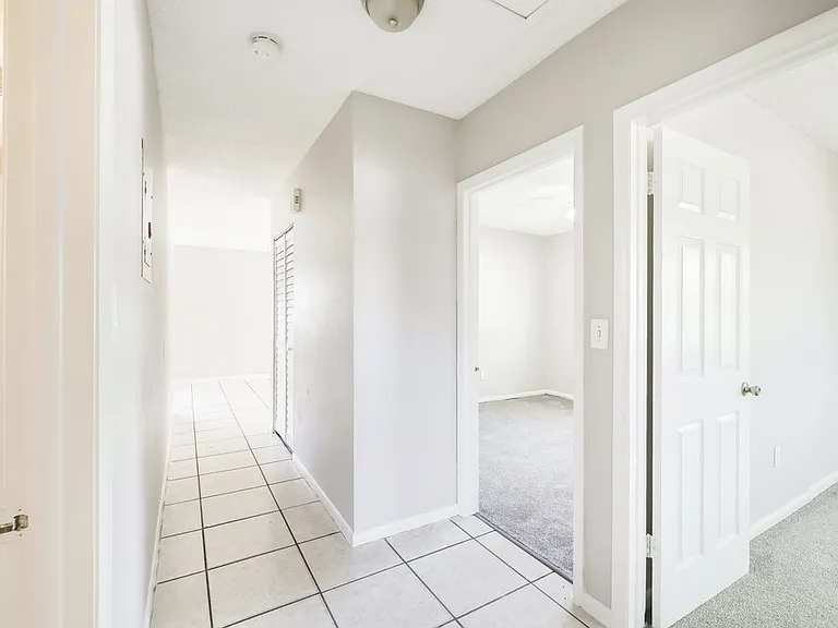 809 NW 2nd Ave — Photo 10