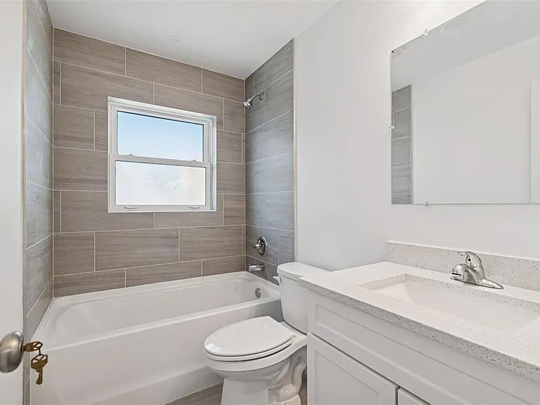 14919 N Bayshore Dr #1 — Photo 22
