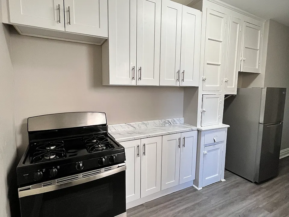 104 Belmont Ave #3E