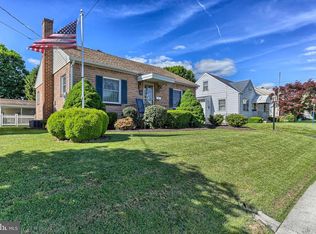29 Brewster St, Hanover, PA 17331
