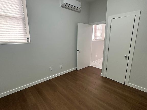 5th image of 7902 16th Ave #1F