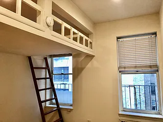 Rented by Bond New York