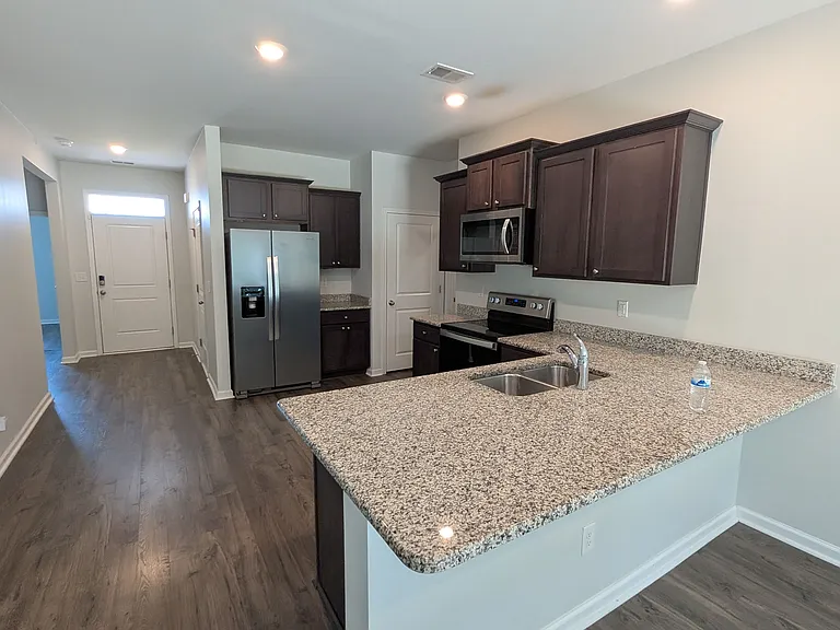 280 Forestbrook Cove Cir — Photo 12