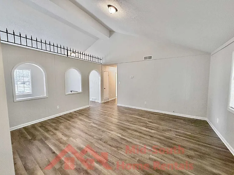 3809 Dante Ave — Photo 10