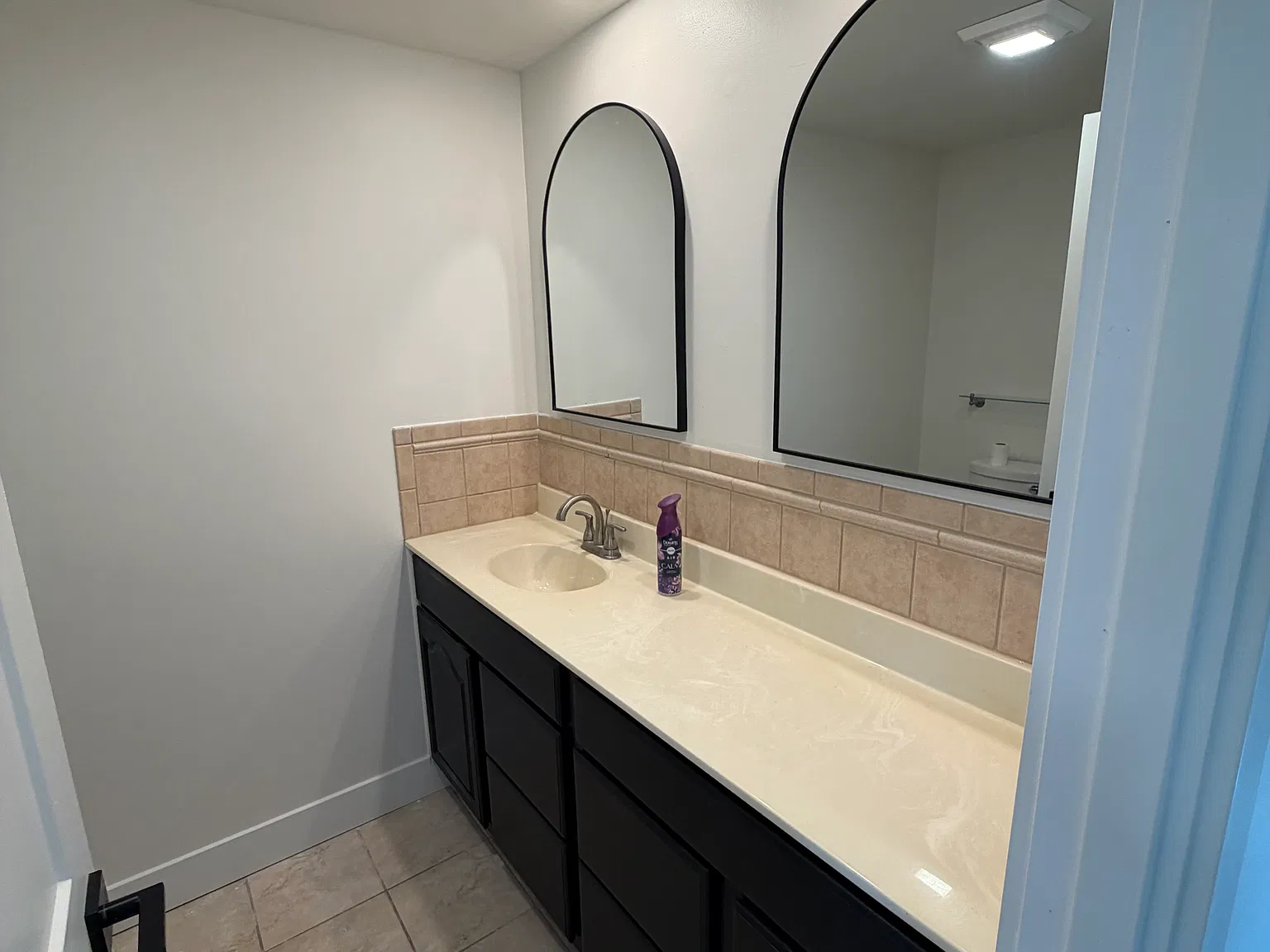 4 bed, 2.5 bath, 2048 sqft, $2,300 — Photo 3