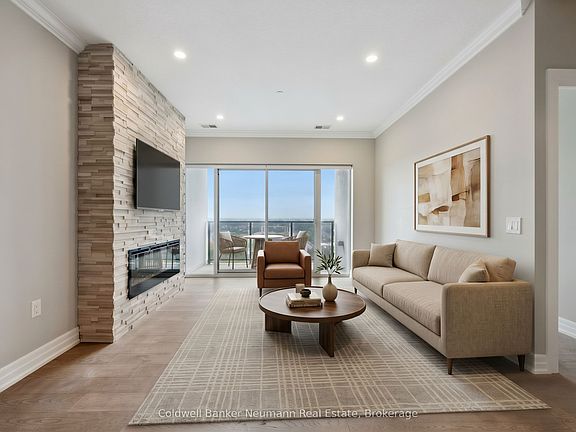 4th image of 1880 Gordon St #908