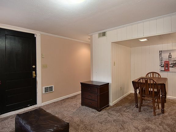 2nd image of 365 Crockett St #2