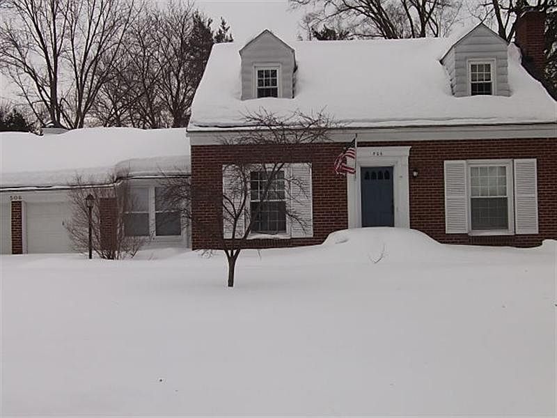 1st image of 506 Charlotte Ave NW