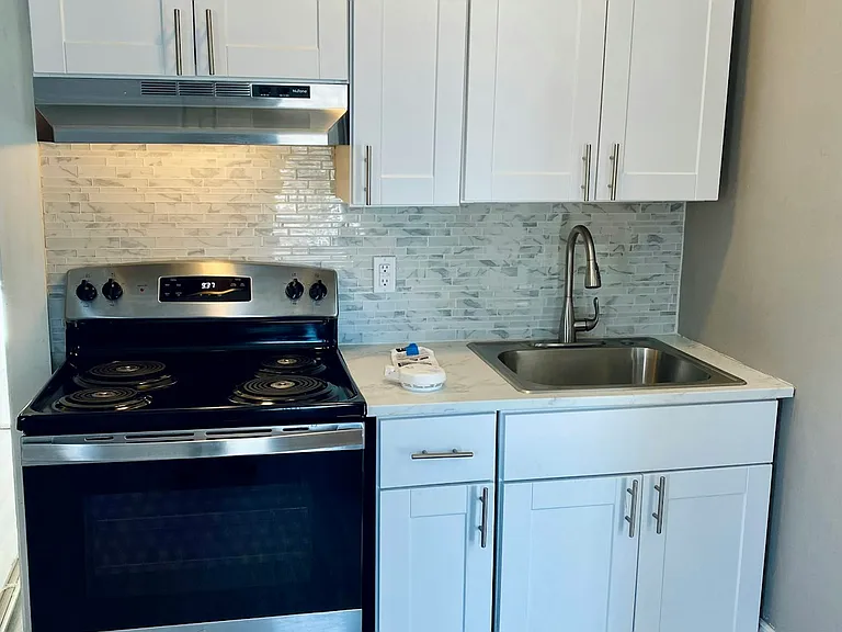 260 Lake St #2 — Photo 2