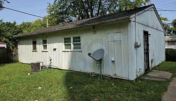 2nd image of 1710 E English St