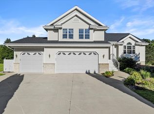 6878 Northvue Ct, West Bend, WI 53090