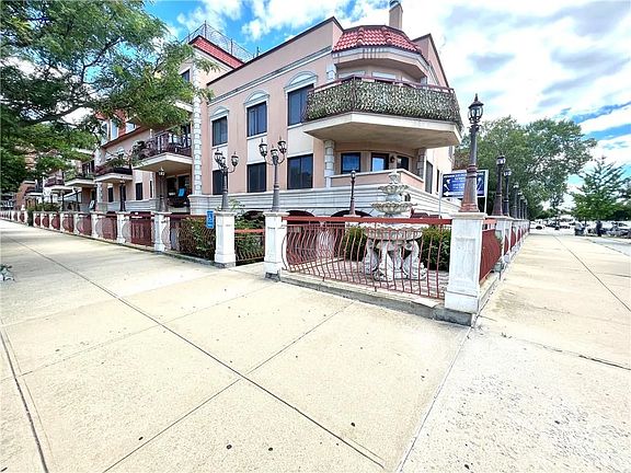 2nd image of 3165 Emmons Ave #C2
