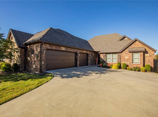 3504 SW Willowbrook Rd, Bentonville, AR 72713