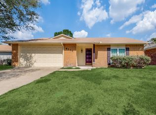 4112 Seven Gables St, Fort Worth, TX 76133