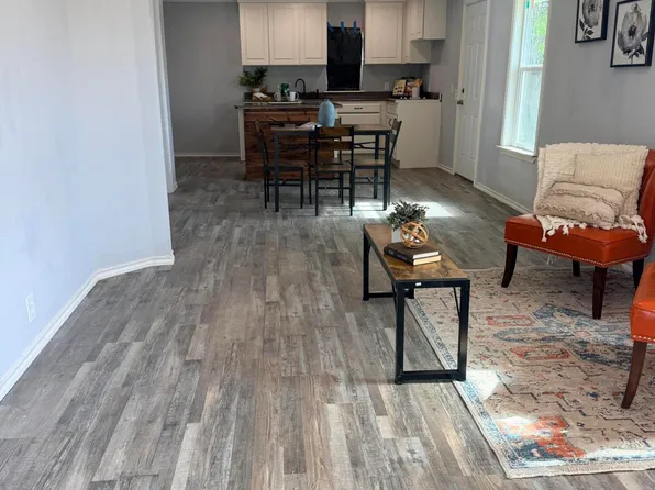 203 E 11th St, San Angelo, TX 76903