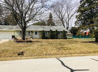 8263 N 50th St, Brown Deer, WI 53223