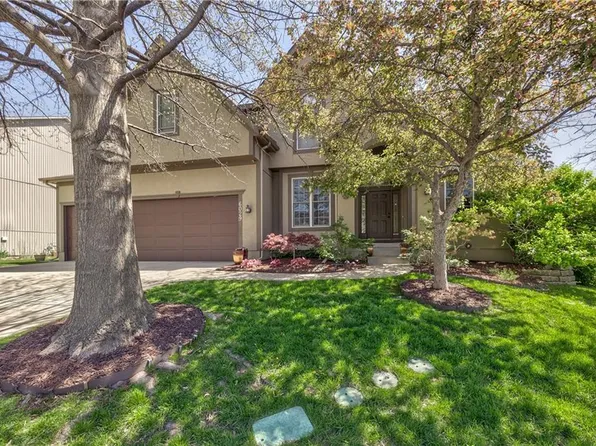 6029 Brownridge Dr, Shawnee, KS 66218