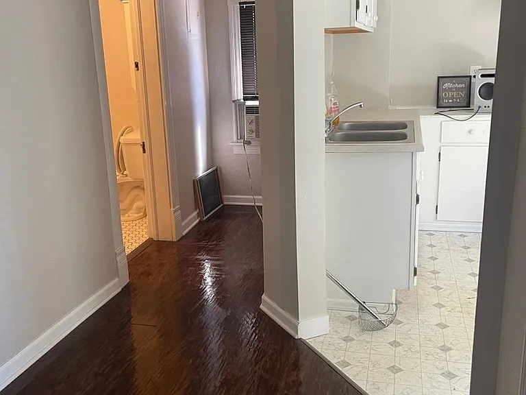 2604 N Madelia St #2 — Photo 7