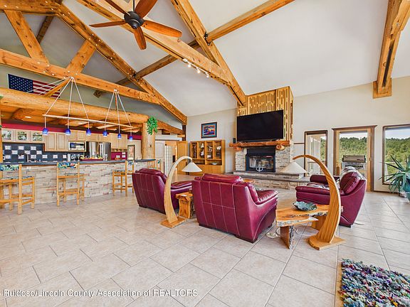 4th image of 112 Valley Ct