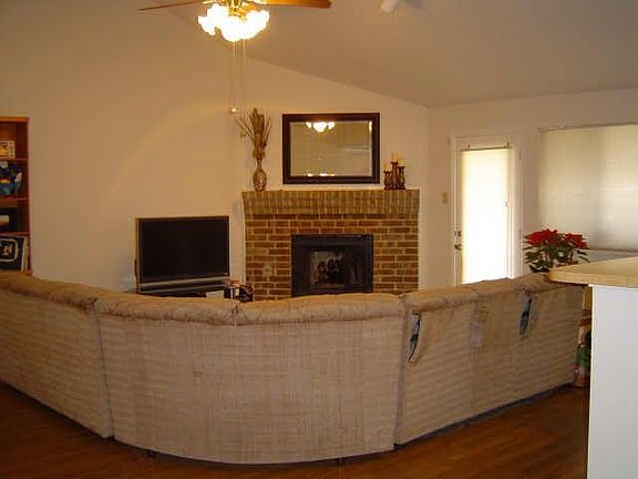 2nd image of 2913 Quail Hollow Dr