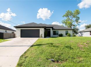 2618 Helen CIR, LEHIGH ACRES, FL 33971