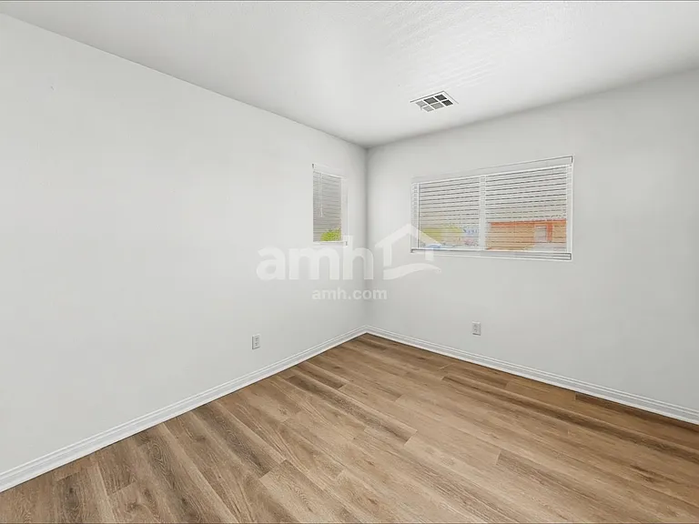 2034 Spiers Ave — Photo 15