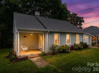 3 Enka Oak St, Candler, NC 28715
