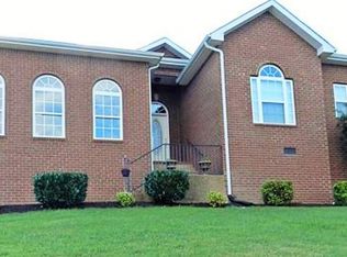 106 Holmes Dr, Hendersonville, TN 37075