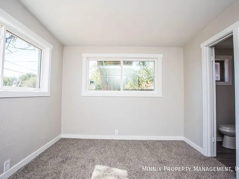 2725 63rd St #1 — Photo 34