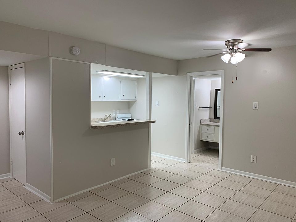 1st image of 2006 Sul Ross St APT 16