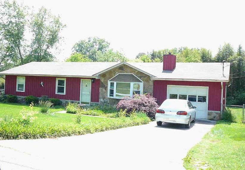 1st image of 108 Lewis Dr