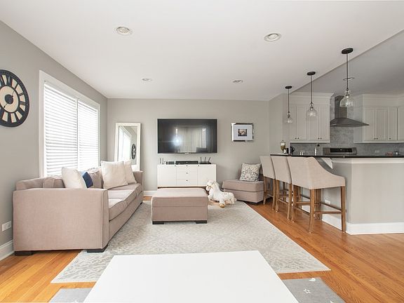 3rd image of 1239 Taylor Ave