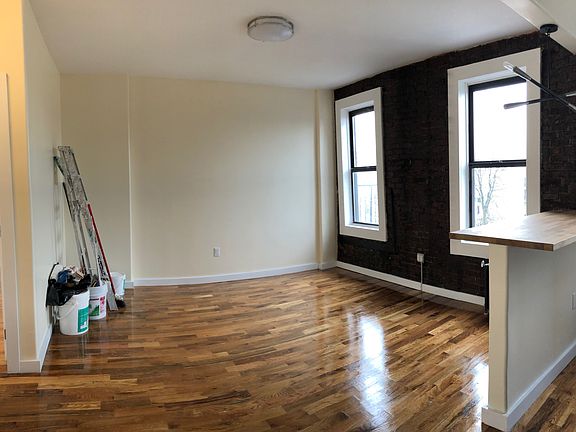 2nd image of 180 Erasmus St APT D1