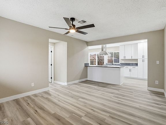 5th image of 321 Princess Ave