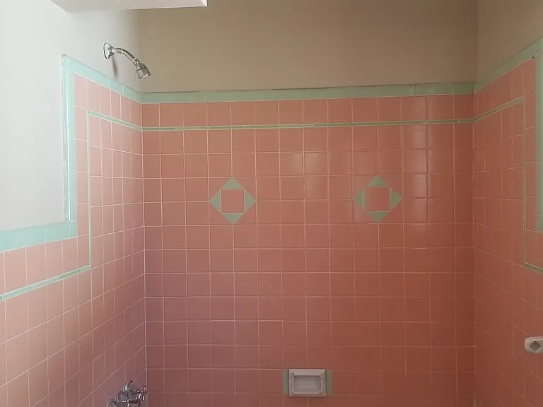 2258 Harrison Ave — Photo 4