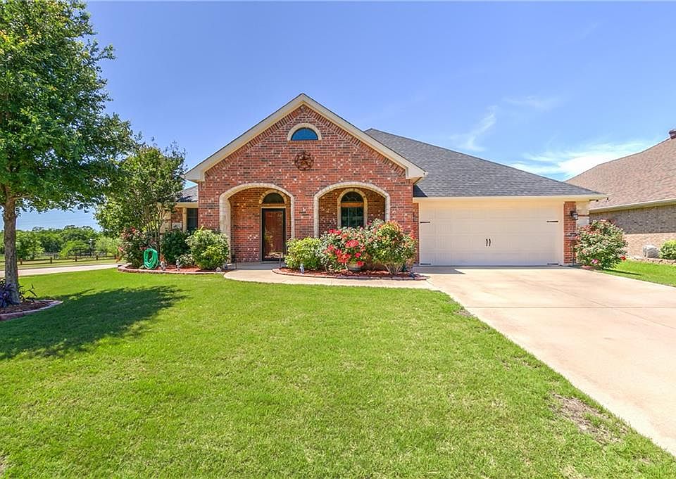 1st image of 4032 Palomino Dr