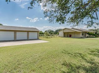 407 W 4th St, Blum, TX 76627