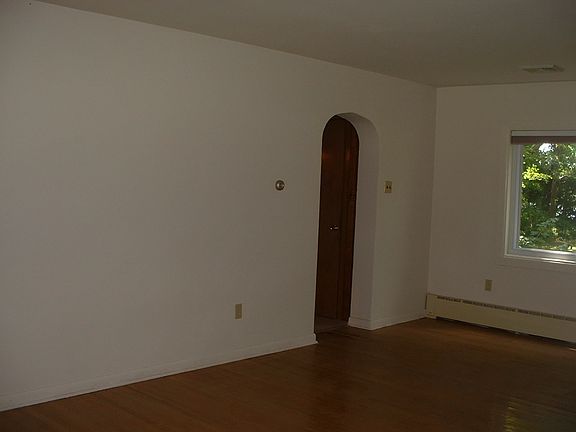 Livingroom Rear Window