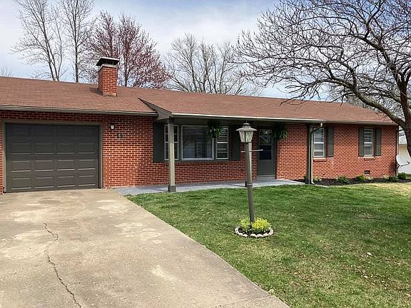 3rd image of 11 Kellwood Dr