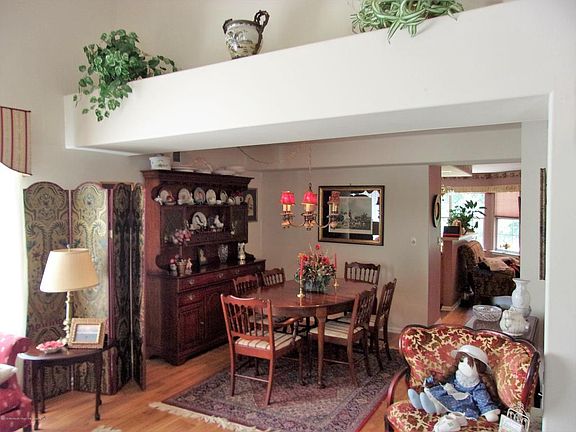 4th image of 1052B Buckingham Dr