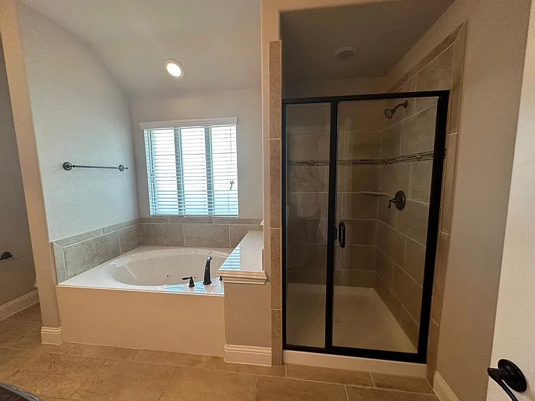 16413 Dry Creek Blvd — Photo 10