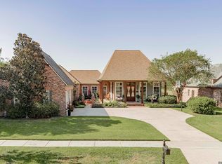 2402 S Turnberry Ave, Zachary, LA 70791